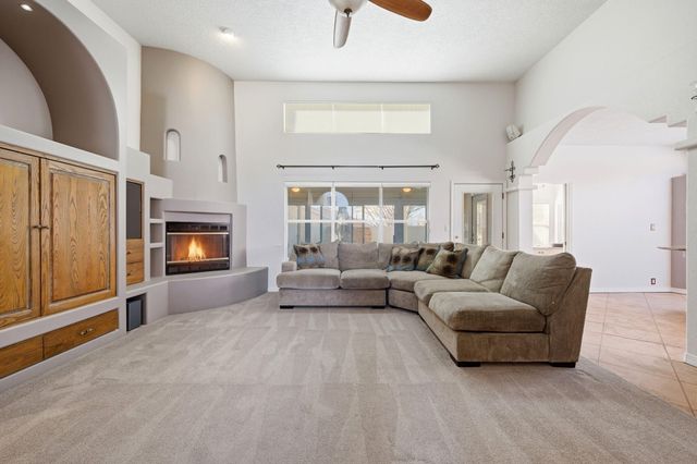 1109 Tony Sanchez Drive SE, Albuquerque, NM 87123