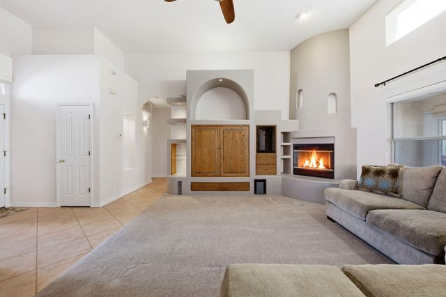 1109 Tony Sanchez Drive SE, Albuquerque, NM 87123