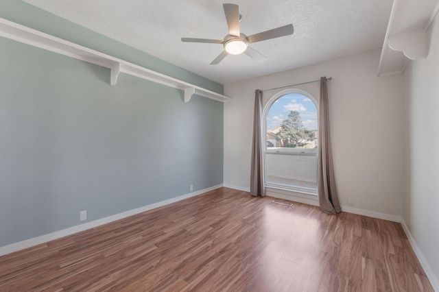 1109 Tony Sanchez Drive SE, Albuquerque, NM 87123