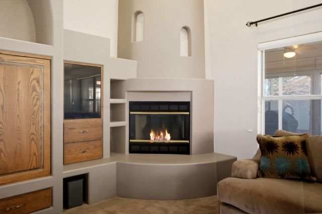 1109 Tony Sanchez Drive SE, Albuquerque, NM 87123