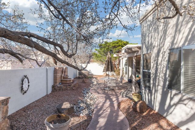 1109 Tony Sanchez Drive SE, Albuquerque, NM 87123