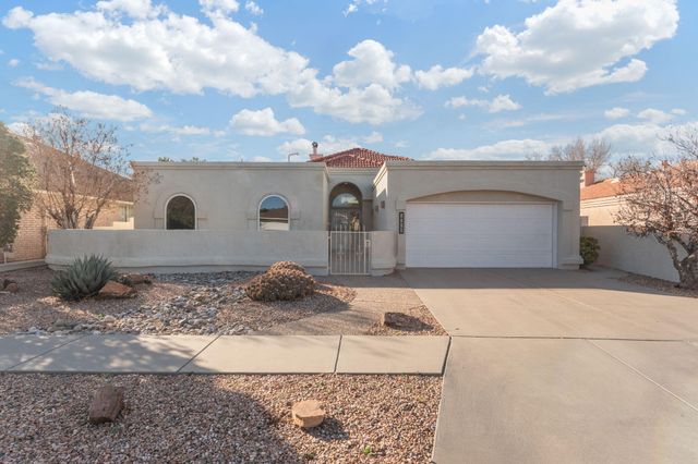 1109 Tony Sanchez Drive SE, Albuquerque, NM 87123