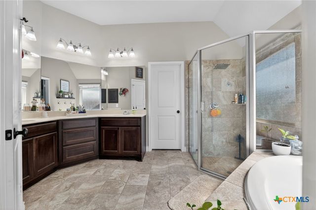 1925 Field Brook, Seguin, TX 78155