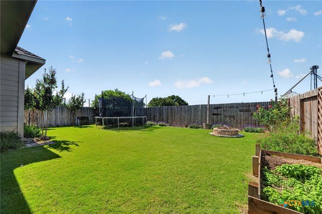 1925 Field Brook, Seguin, TX 78155