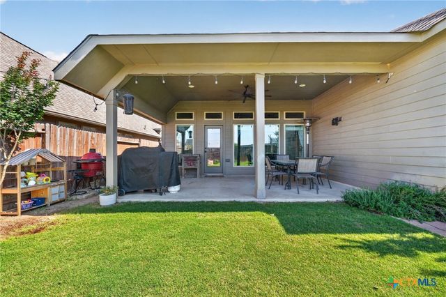1925 Field Brook, Seguin, TX 78155