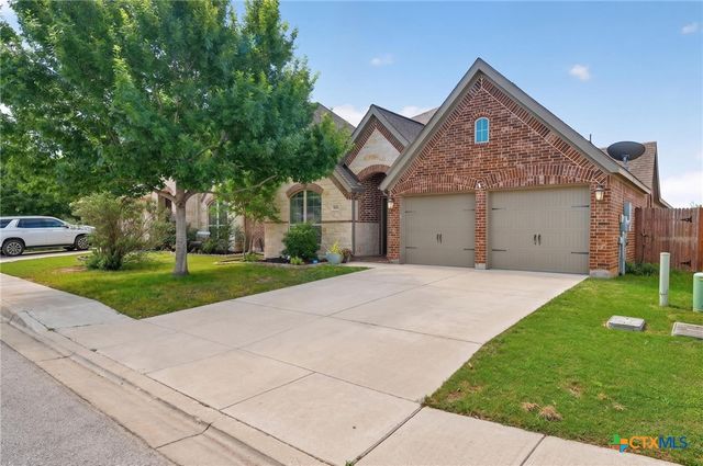 1925 Field Brook, Seguin, TX 78155
