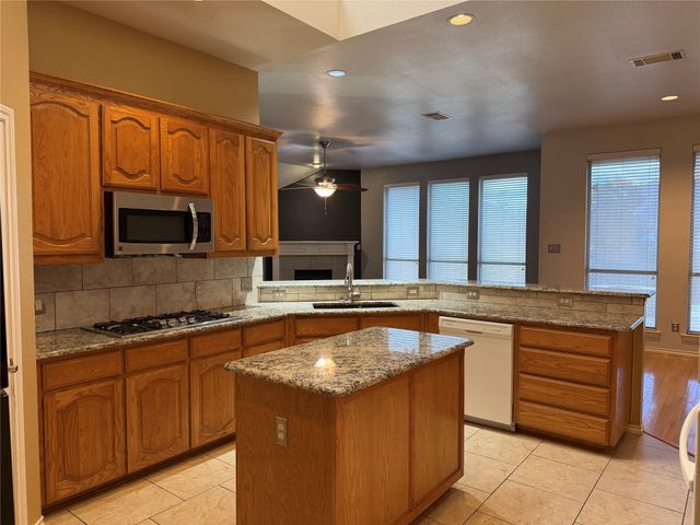 8617 Shadow Trace Drive, Fort Worth, TX 76244