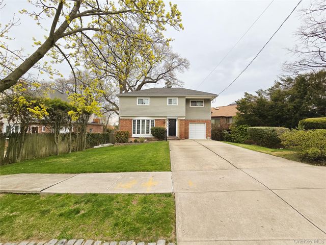 241-11 52nd Avenue, Douglaston, NY 11362