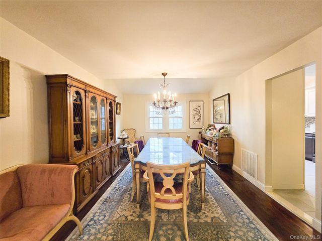 241-11 52nd Avenue, Douglaston, NY 11362