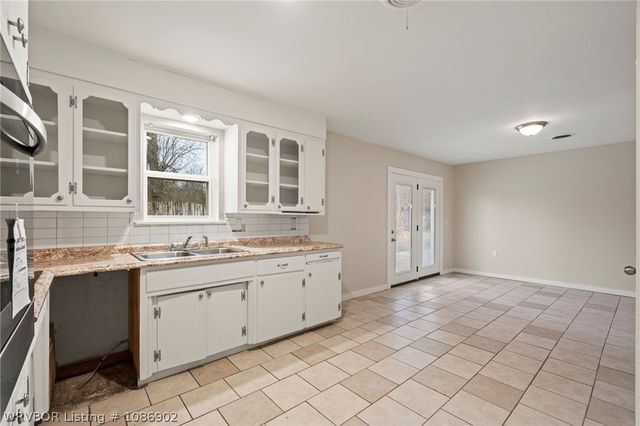 101 N Brook Street, Gans, OK 74936