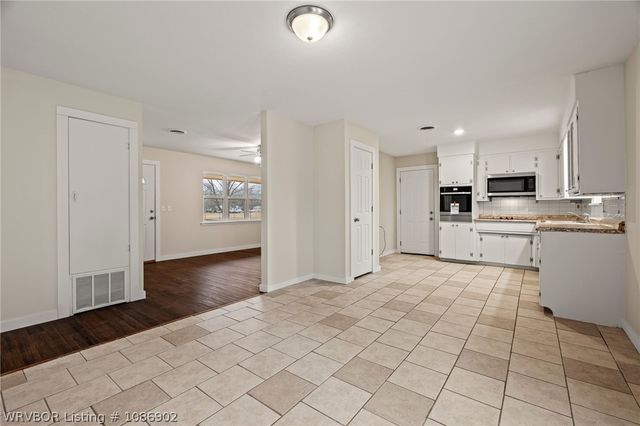 101 N Brook Street, Gans, OK 74936