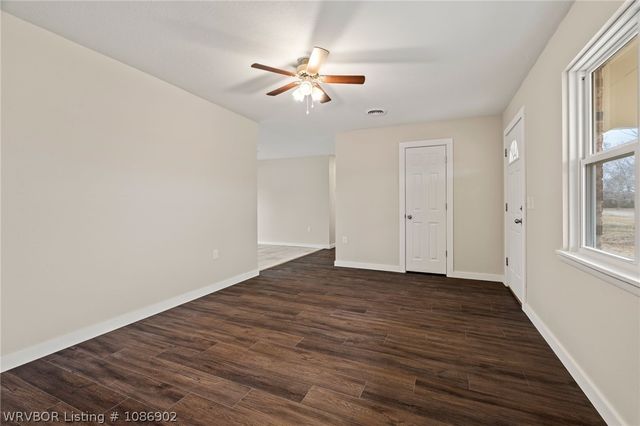 101 N Brook Street, Gans, OK 74936