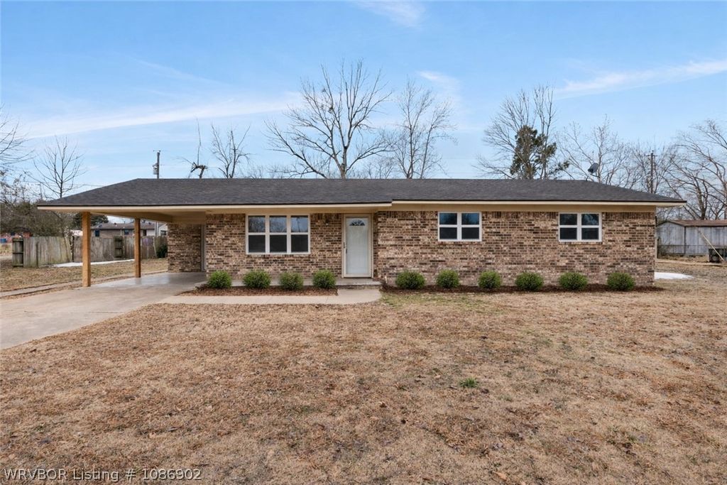 101 N Brook Street, Gans, OK 74936