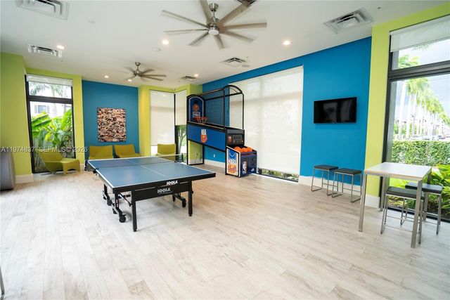 4700 NW 84th Ave 16, Doral, FL 33166