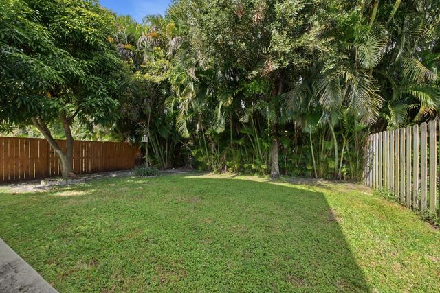 8021 Stirrup Cay Court, Boynton Beach, FL 33436