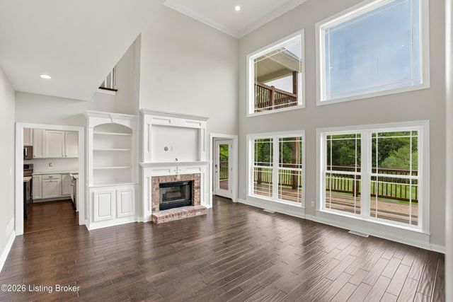 230 Peach Orchard Cir, Fisherville, KY 40023