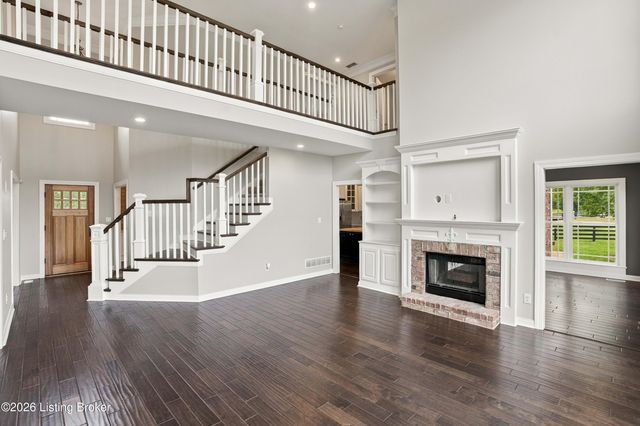 230 Peach Orchard Cir, Fisherville, KY 40023