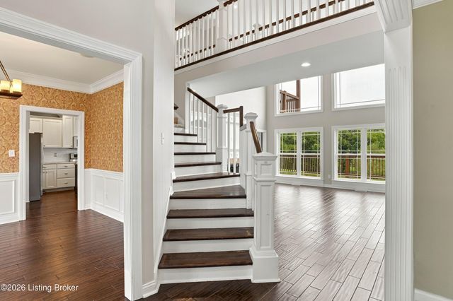 230 Peach Orchard Cir, Fisherville, KY 40023