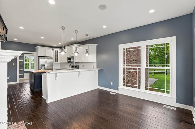 230 Peach Orchard Cir, Fisherville, KY 40023