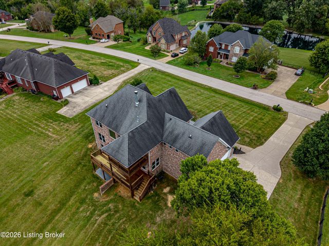 230 Peach Orchard Cir, Fisherville, KY 40023