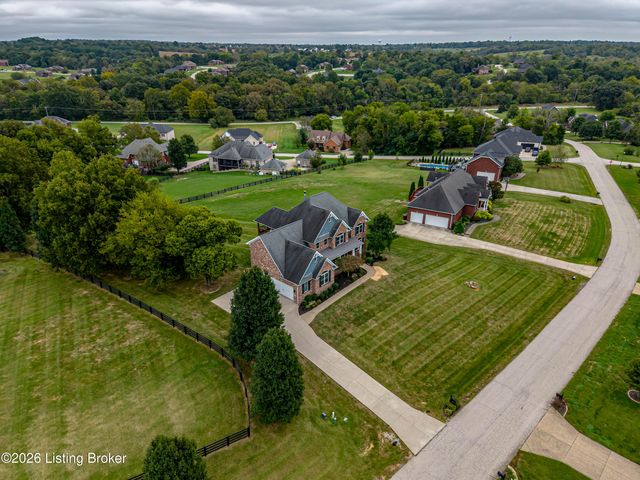 230 Peach Orchard Cir, Fisherville, KY 40023