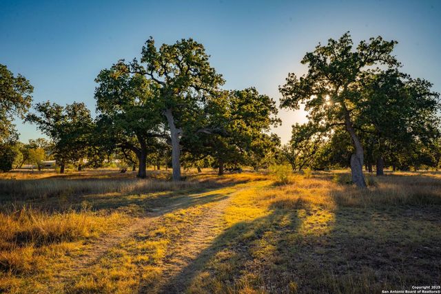 740 Optimist Way, Bandera, TX 78003