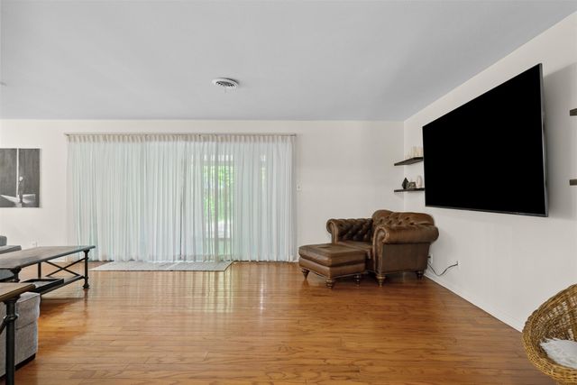 3215 Curtis Drive, Tyler, TX 75701