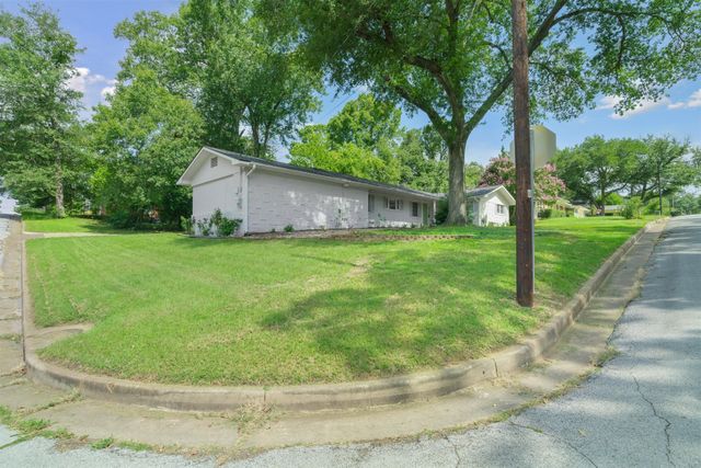 3215 Curtis Drive, Tyler, TX 75701