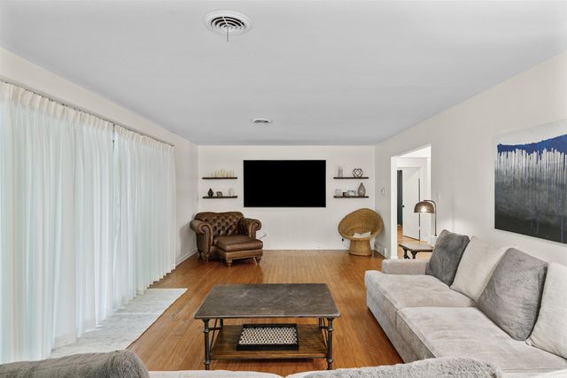 3215 Curtis Drive, Tyler, TX 75701