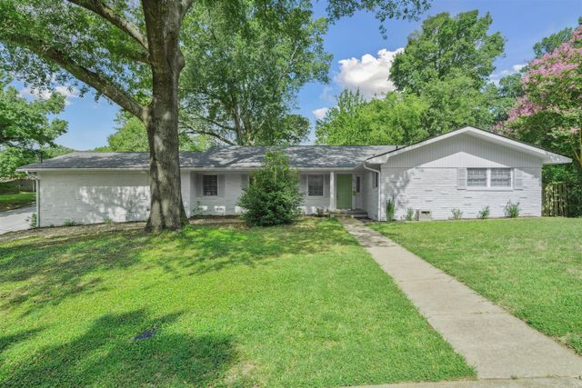 3215 Curtis Drive, Tyler, TX 75701