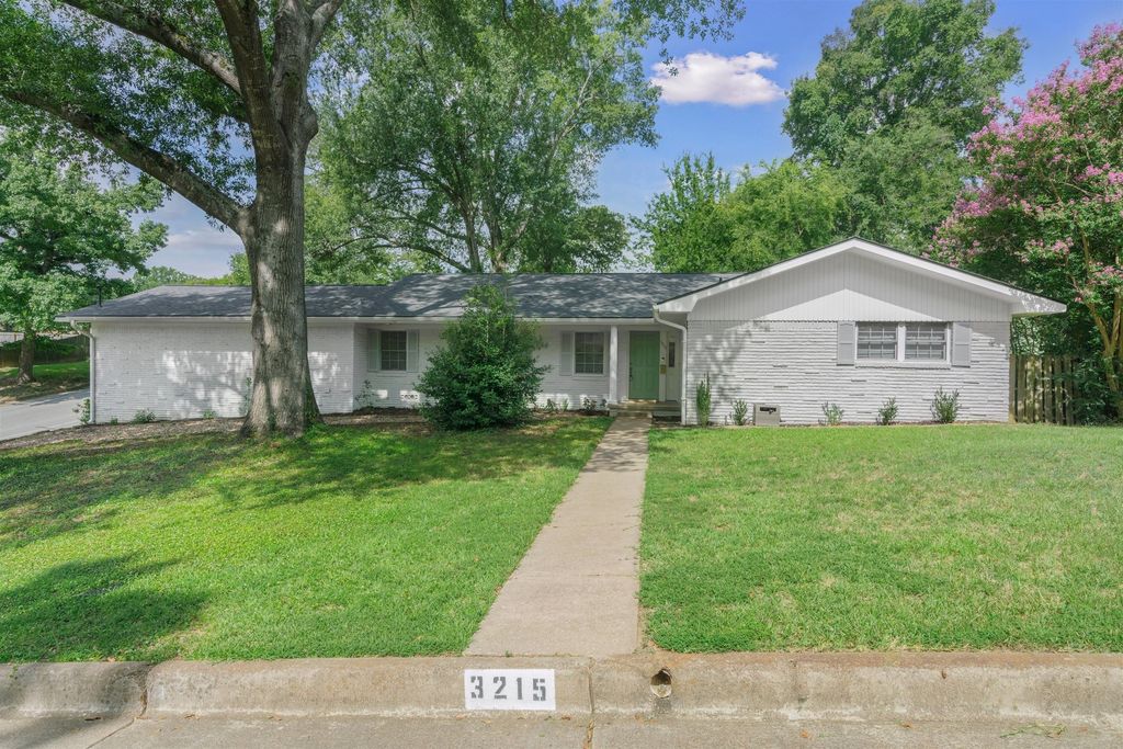 3215 Curtis Drive, Tyler, TX 75701