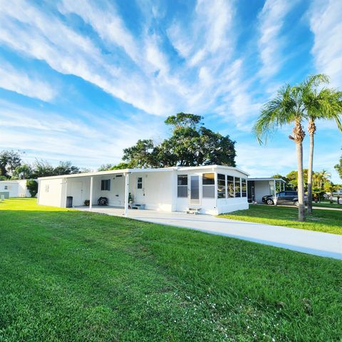 12 La Costa Lane, Port St Lucie, FL 34952