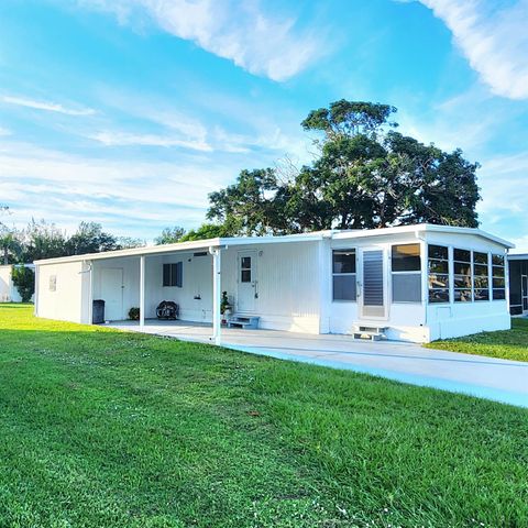 12 La Costa Lane, Port St Lucie, FL 34952
