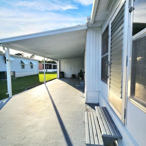 12 La Costa Lane, Port St Lucie, FL 34952