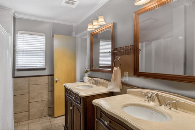 401 Edgemont Drive, Bossier City, LA 71111