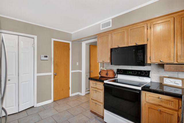 401 Edgemont Drive, Bossier City, LA 71111