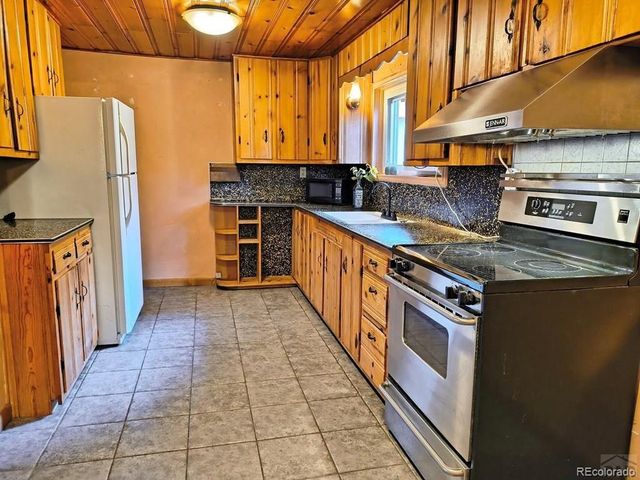 8285 Park Rd, Rye, CO 81069