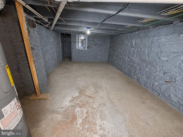 2861 W LANVALE ST, Baltimore, MD 21216