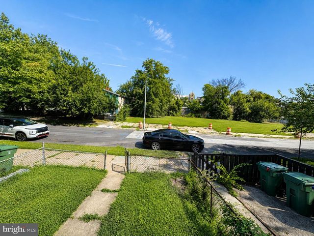 2861 W LANVALE ST, Baltimore, MD 21216