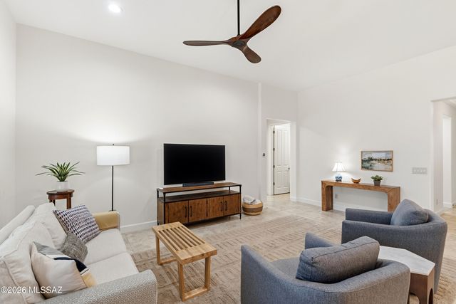 2428 E Lost Ranch Trail, Green Valley, AZ 85614