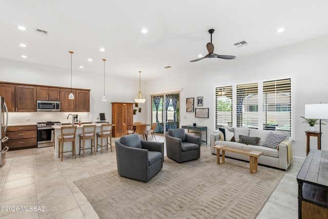 2428 E Lost Ranch Trail, Green Valley, AZ 85614