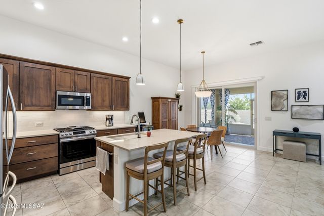 2428 E Lost Ranch Trail, Green Valley, AZ 85614