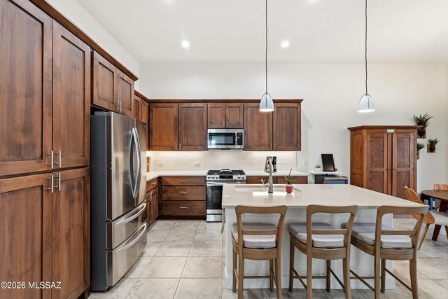 2428 E Lost Ranch Trail, Green Valley, AZ 85614