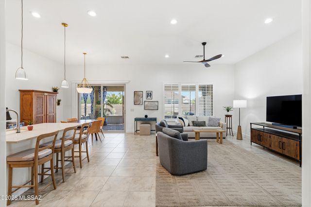 2428 E Lost Ranch Trail, Green Valley, AZ 85614