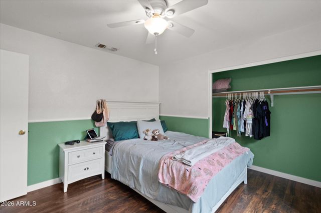 4052 W VILLA LINDA Drive, Glendale, AZ 85310