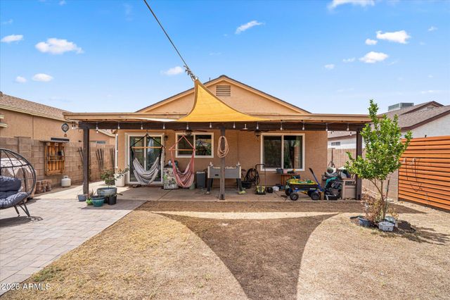 4052 W VILLA LINDA Drive, Glendale, AZ 85310