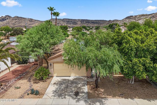 4052 W VILLA LINDA Drive, Glendale, AZ 85310