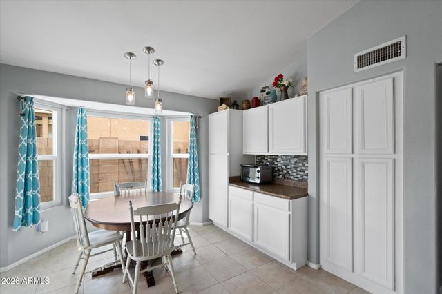 4052 W VILLA LINDA Drive, Glendale, AZ 85310