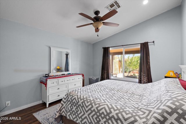 4052 W VILLA LINDA Drive, Glendale, AZ 85310