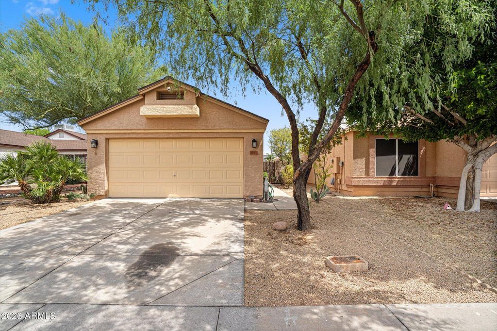 4052 W VILLA LINDA Drive, Glendale, AZ 85310